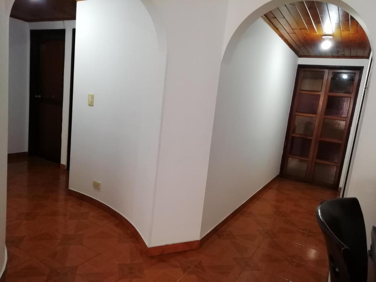 En Edificio Ginebra Manizales * La Linda